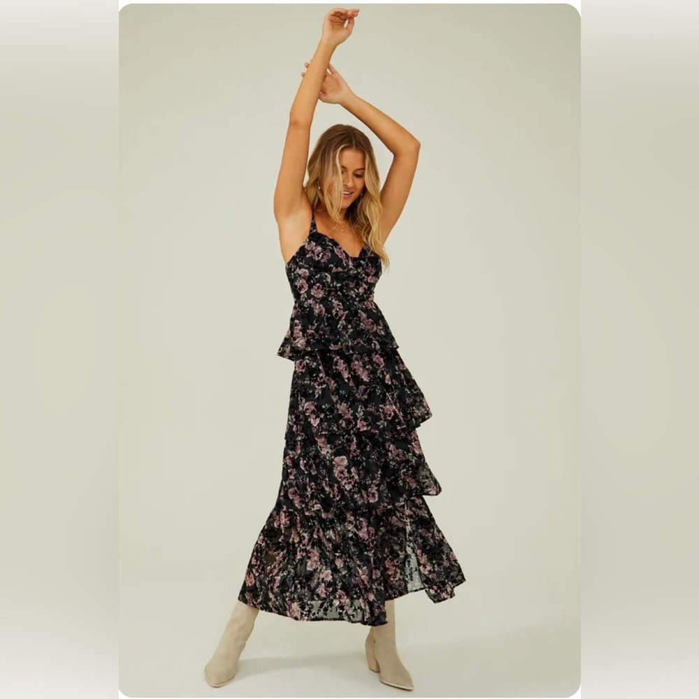 NWT Roxie Floral Tiered Maxi Dress